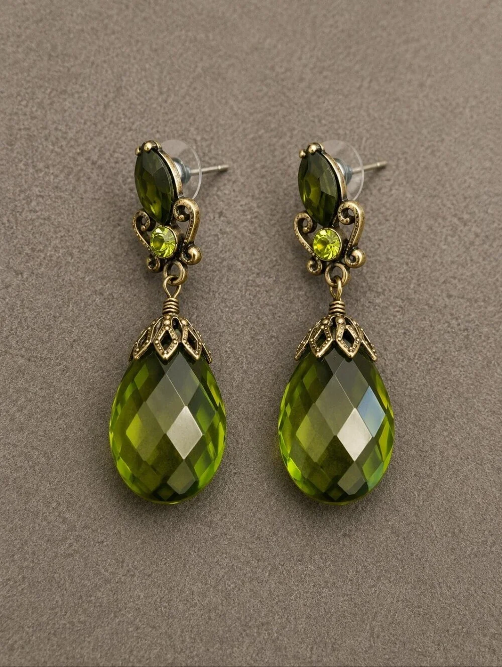 VTG Rhinestone Prism Colonial Formal Holiday Dangle Post Earrings